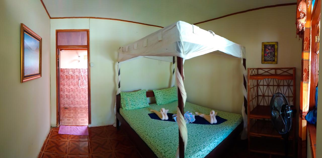 Panorama Backpackers Hotel Бунакен Екстериор снимка
