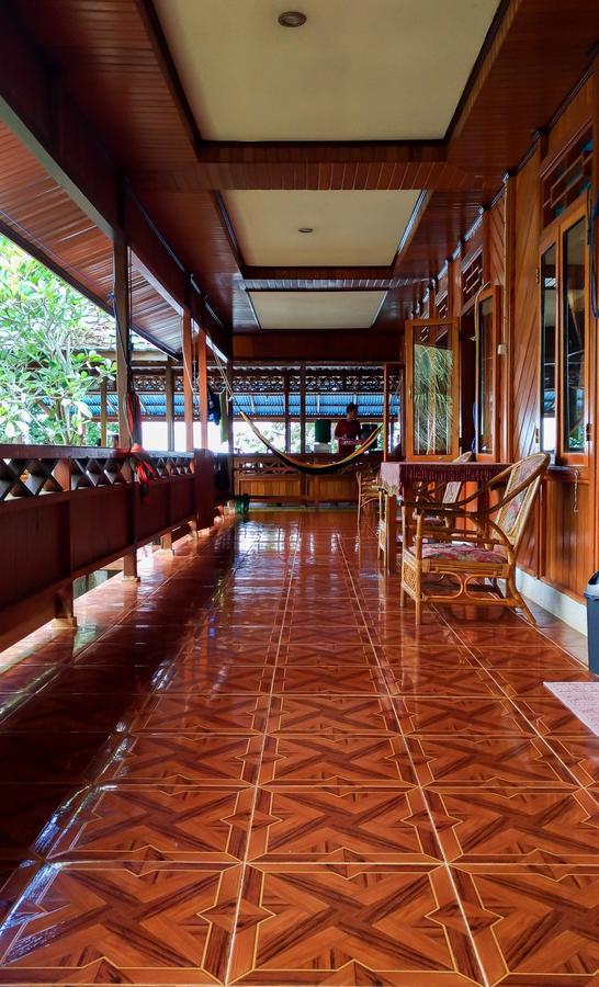 Panorama Backpackers Hotel Бунакен Екстериор снимка